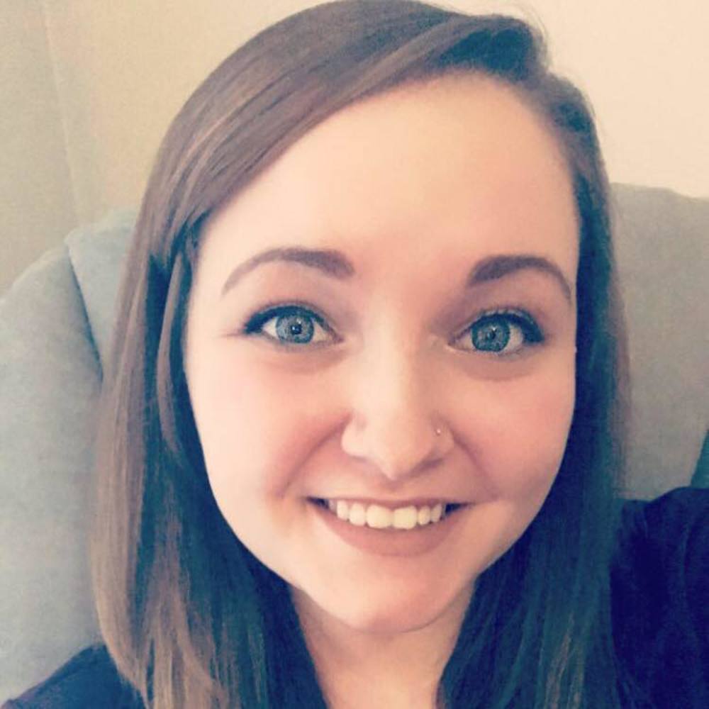 Meet your Posher, Corrine